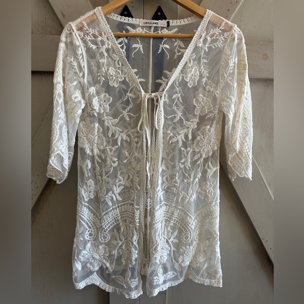 Origami by Vivien Sheer Lace Floral Kimono Cardigan – Ivory